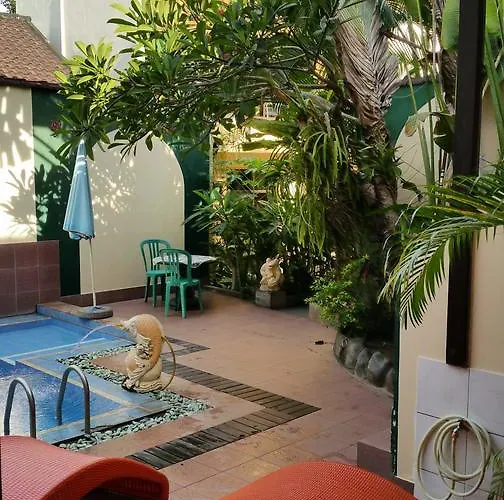 Ayu Taman Sari 2* チャンディダサ