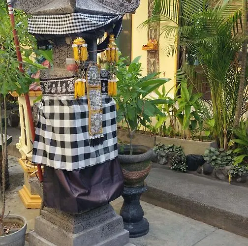 Ayu Taman Sari 2* チャンディダサ