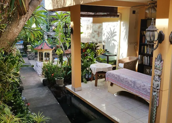 Ayu Taman Sari 2* チャンディダサ